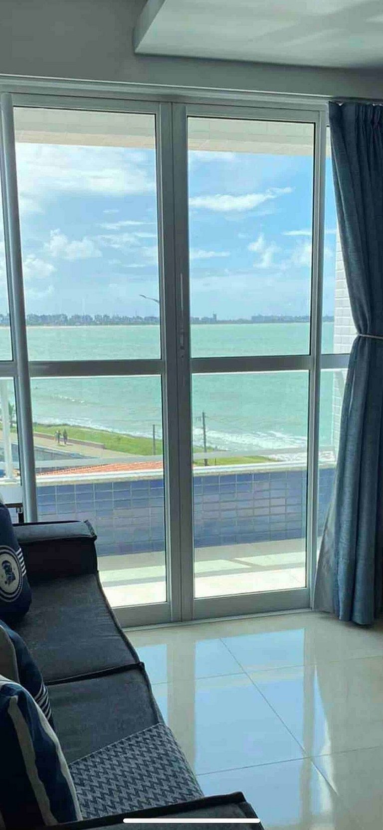 Pe na areia no Caribessa