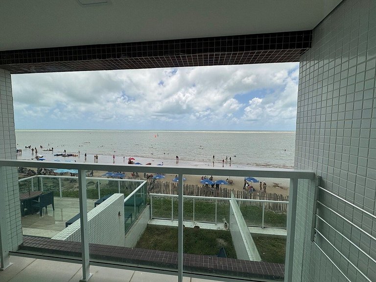 Lindo apartamento pé na areia