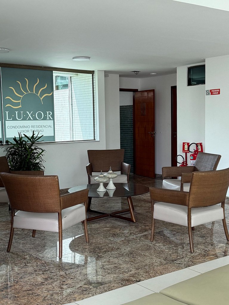 Luxor Tambau Condominio Resort 211