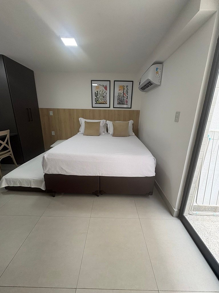 Cabo Branco | Studio + Rooftop Pool